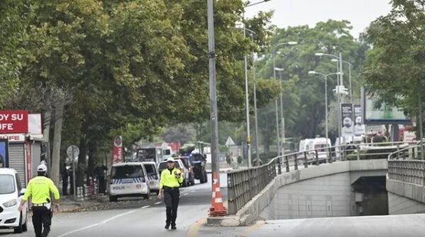 Read more about the article Ataque terrorista choca Ancara: Parlamento turco é alvo de dois atacantes mortos