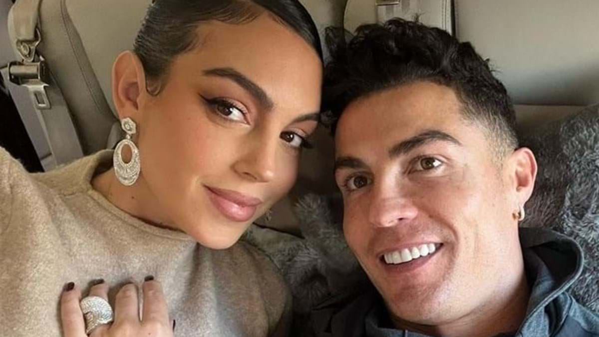 Read more about the article Georgina Rodriguez exibe presente luxuoso de aniversário oferecido por Cristiano Ronaldo