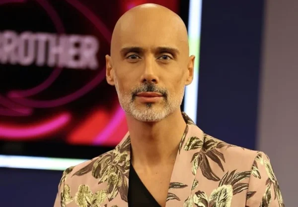 Read more about the article Pedro Crispim critica produção do ‘Big Brother’ sobre falta de imagens entre Bárbara e André