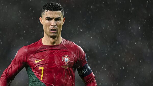 Read more about the article Cristiano Ronaldo arrasado em direto: “Ele não é jogador para ser titular na Seleção Nacional”