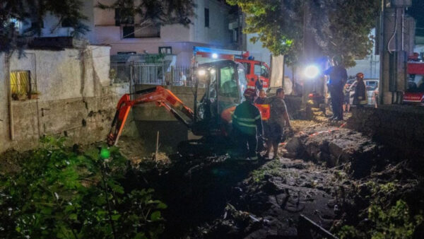 Read more about the article Mãe e filho desaparecidos após deslizamento de terras no sul de Itália