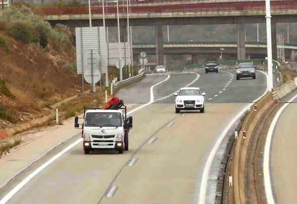 Read more about the article Acidente na Autoestrada A1 resulta em oito feridos e um bombeiro