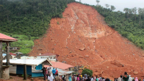 Read more about the article Pelo menos oito mortos no desabamento de prédio de sete andares na Serra Leoa